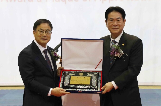 국기원, ‘제17·18대 국기원장 이·취임식’ 성황리 개최