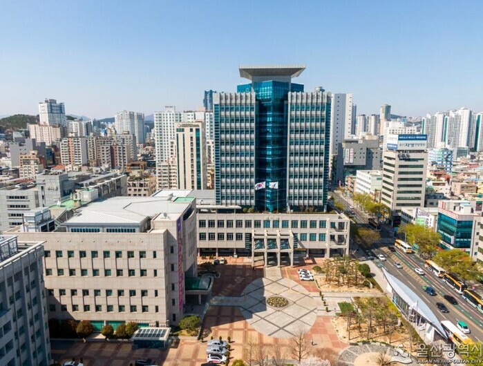 울산웨일즈, 3월 20일 롯데와 역사적인 개막전