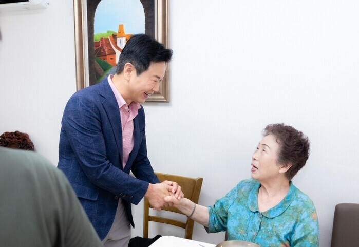 강남구의회 이재진 의장, 폭염 속 경...